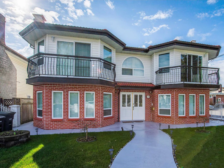 3850 Fir Street, Burnaby, BC, V5G 2A7