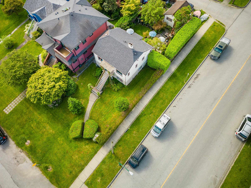 2906 Yale Street, Vancouver BC V5K 4W1