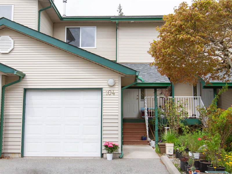 104 - 39920 Government Road, Squamish BC V8B 0G5