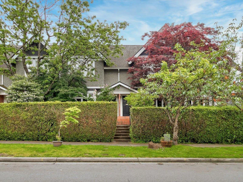 2938 Sophia Street, Vancouver BC V5T 3L3