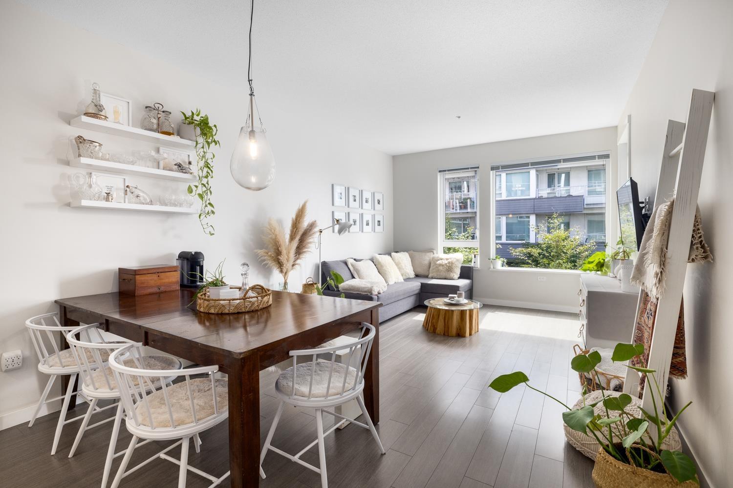 205-277 West 1st Street, North Vancouver, BC, V7M 0E8