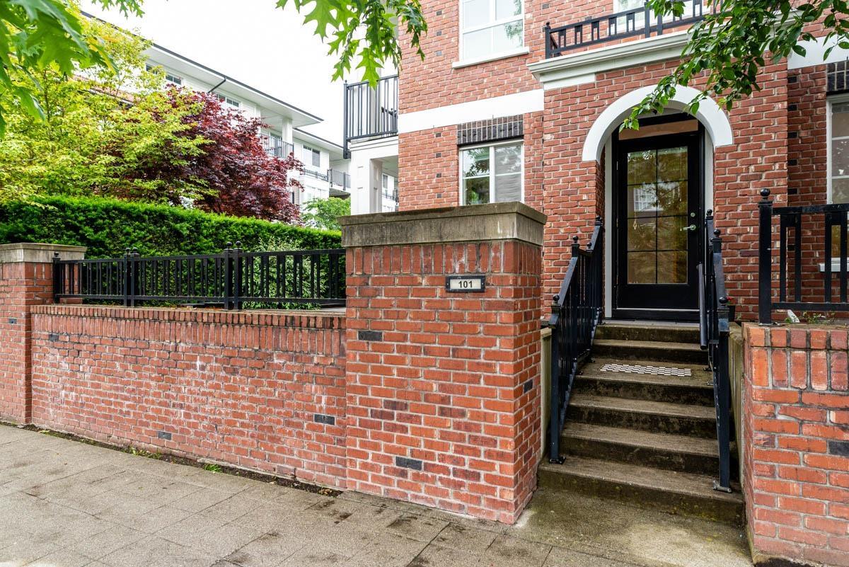 101-555 Foster Avenue, Coquitlam, BC, V3J 0B6