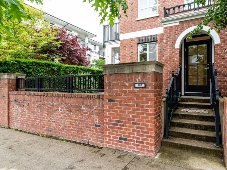 101-555 Foster Avenue, Coquitlam, BC, V3J 0B6