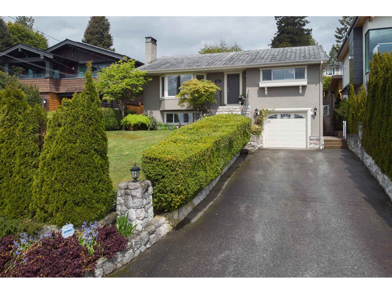 1141 Palmerston Avenue, West Vancouver, BC, V7S 2J5