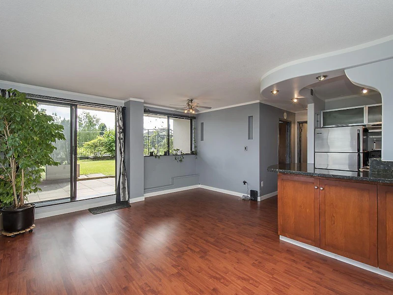 105 - 150 E 15th Street, North Vancouver BC V7L 4N9