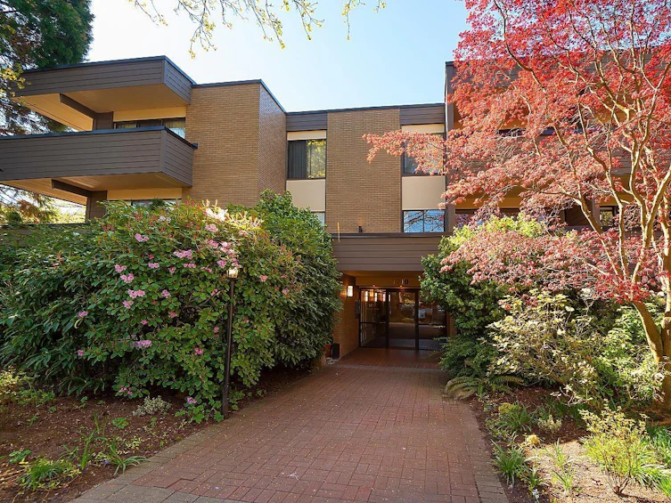 206-1710 West 13 Avenue, Vancouver, BC, V6J 2H1