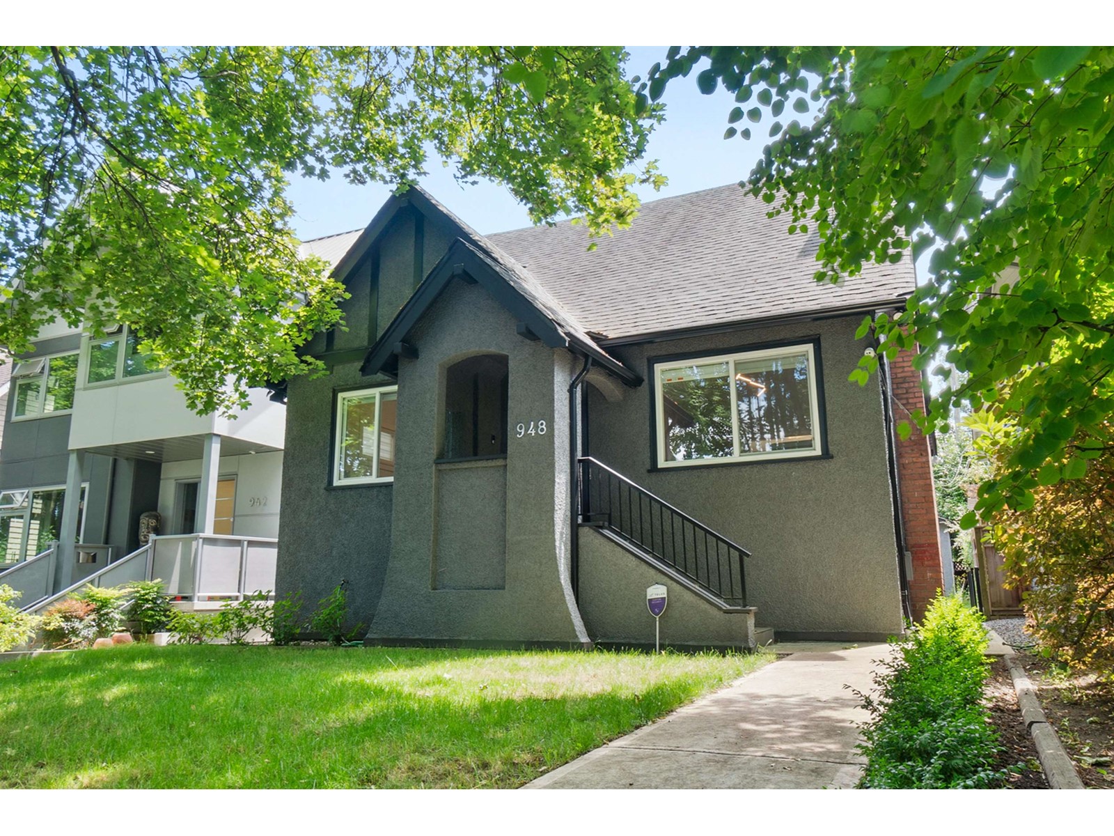 948 West 22nd Avenue, Vancouver, BC, V5Z 2A1