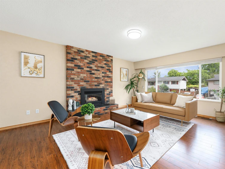 11931 Gee Street, Maple Ridge, BC, V2X 7L8