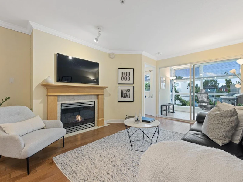 302 - 2929 W 4th Avenue, Vancouver BC V6K 4T3