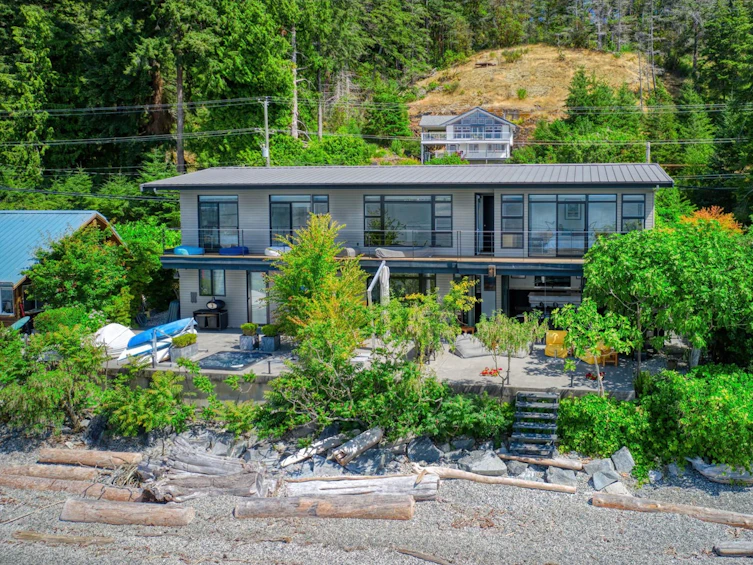 6823 Sunshine Coast Highway, Sechelt, BC, V7Z 0N1