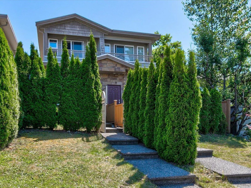 5108 Norfolk Street, Burnaby BC V5G 1G1