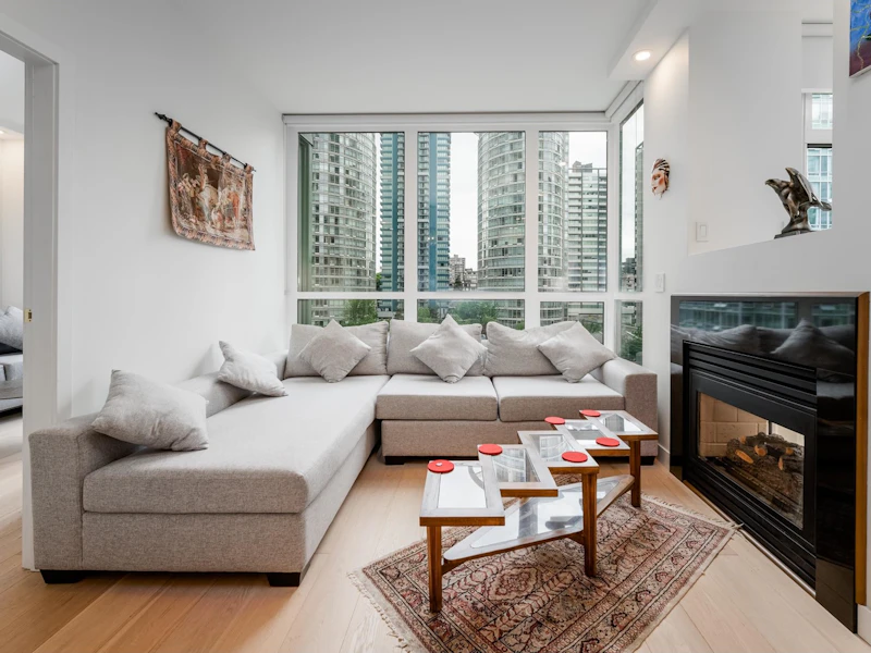 804 - 1239 W Georgia Street, Vancouver BC V6E 4R8