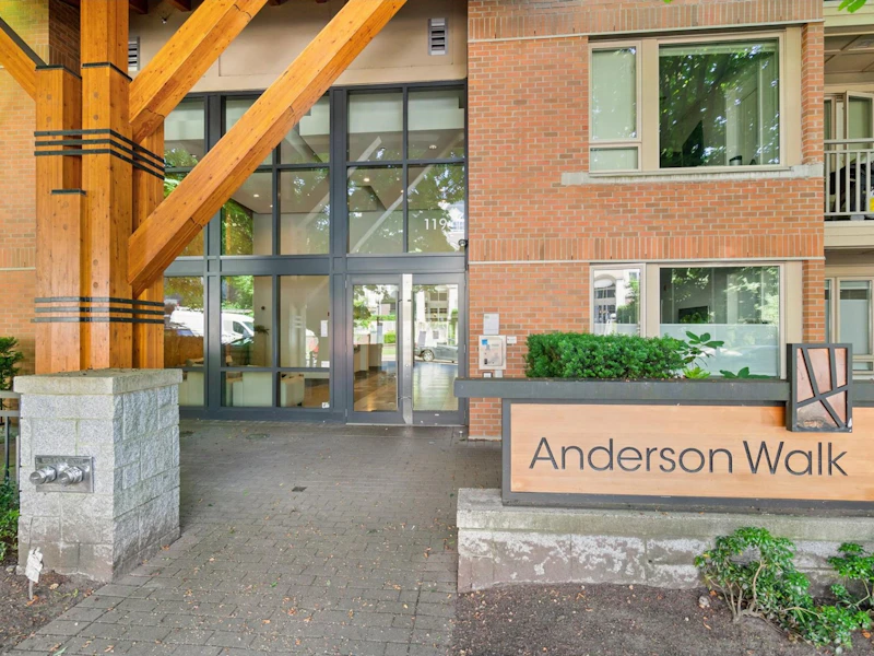 201 - 119 W 22nd Street, North Vancouver BC