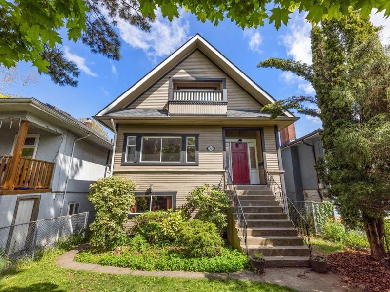 1927 E 22nd Avenue, Vancouver BC V5N 2R2
