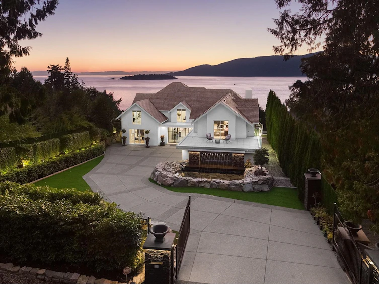 5428 Marine Drive, West Vancouver, BC, V7W 2R2