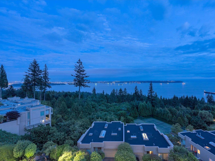 601-3105 Deer Ridge Drive, West Vancouver, BC, V7S 4W1