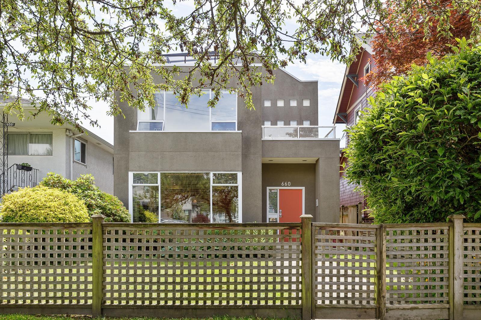 660 West 21st Avenue, Vancouver, BC, V5Z 1Y8