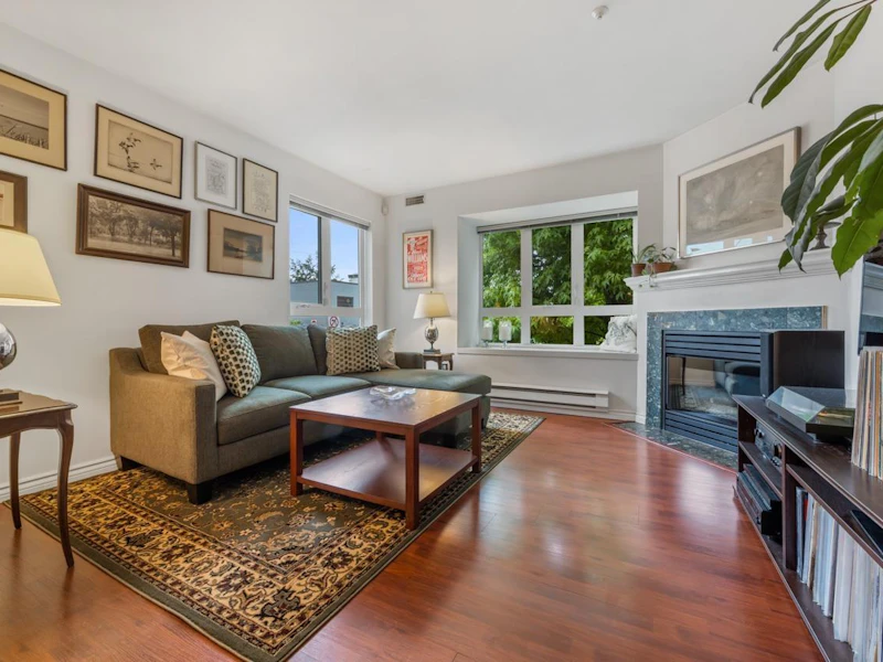 201 - 228 E 14th Avenue, Vancouver BC V5T 2M6