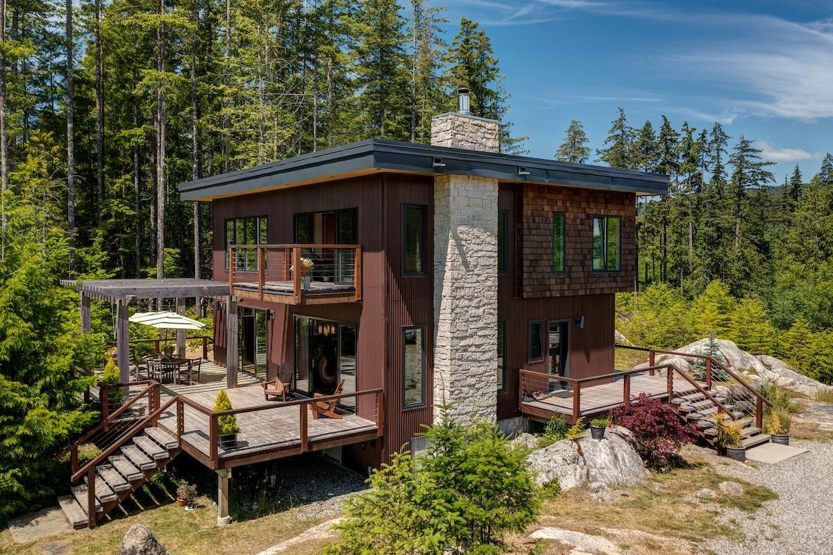3163 Crystal Road, Roberts Creek, BC, V0N 2W1