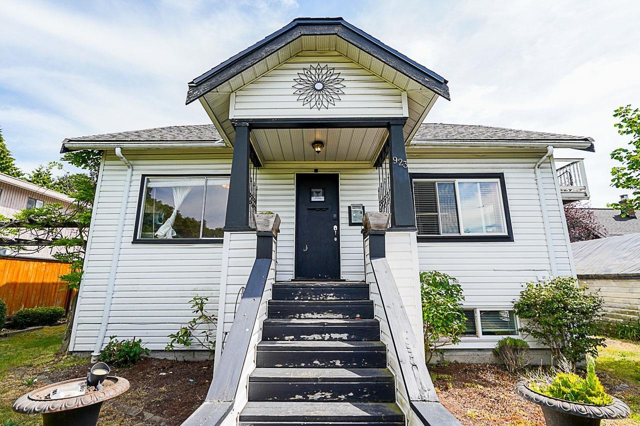 923 Twentieth Street, New Westminster, BC, V3M 4X4