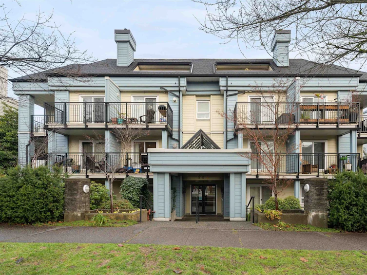 303-863 West 16th Avenue, Vancouver, BC, V5Z 1S9