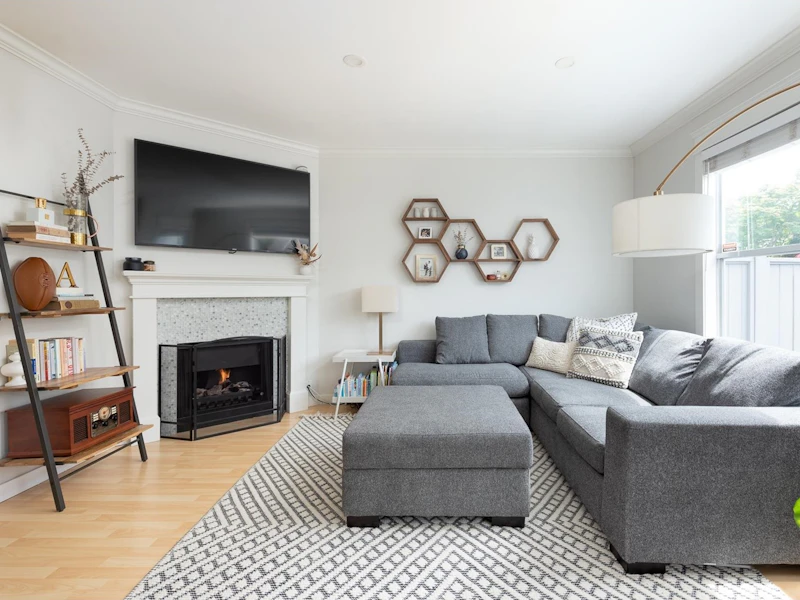 5 - 920 Tobruck Avenue, North Vancouver BC V7P 1V8