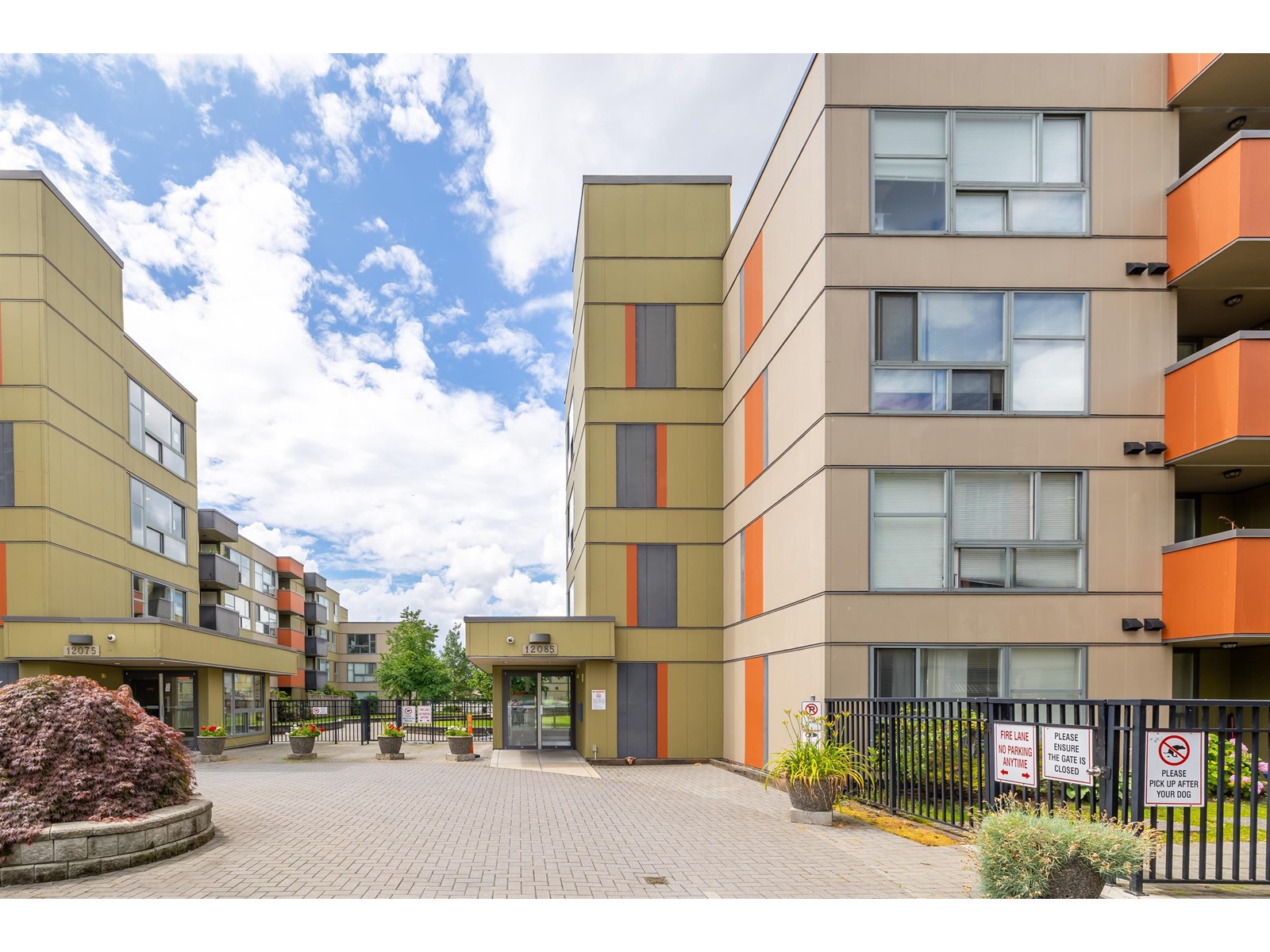 327-12085 228 Street, Maple Ridge, BC, V2X 6M2