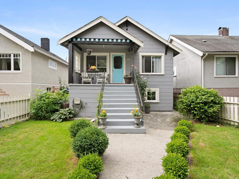 2316 E Georgia Street, Vancouver BC V5L 2C2