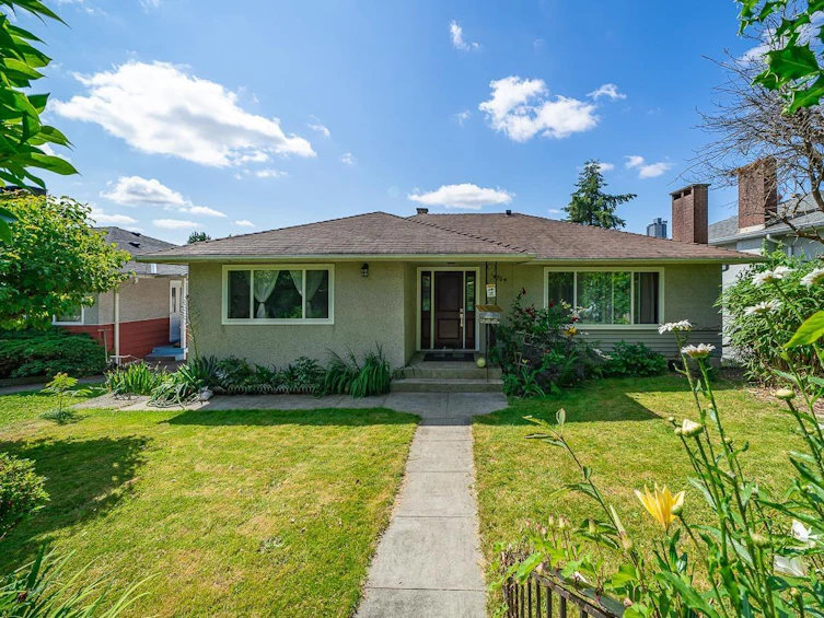 4764 Parker Street, Burnaby, BC, V5C 3E3