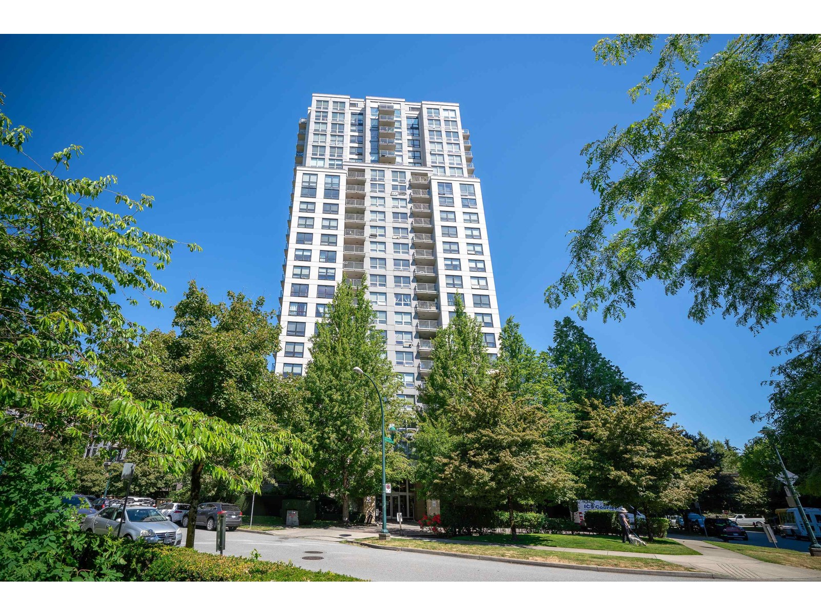 1007-3663 Crowley Drive, Vancouver, BC, V5R 6H4
