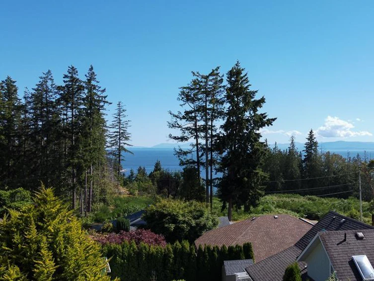 5444 Kensington Road, Sechelt, BC, V7Z 0N9