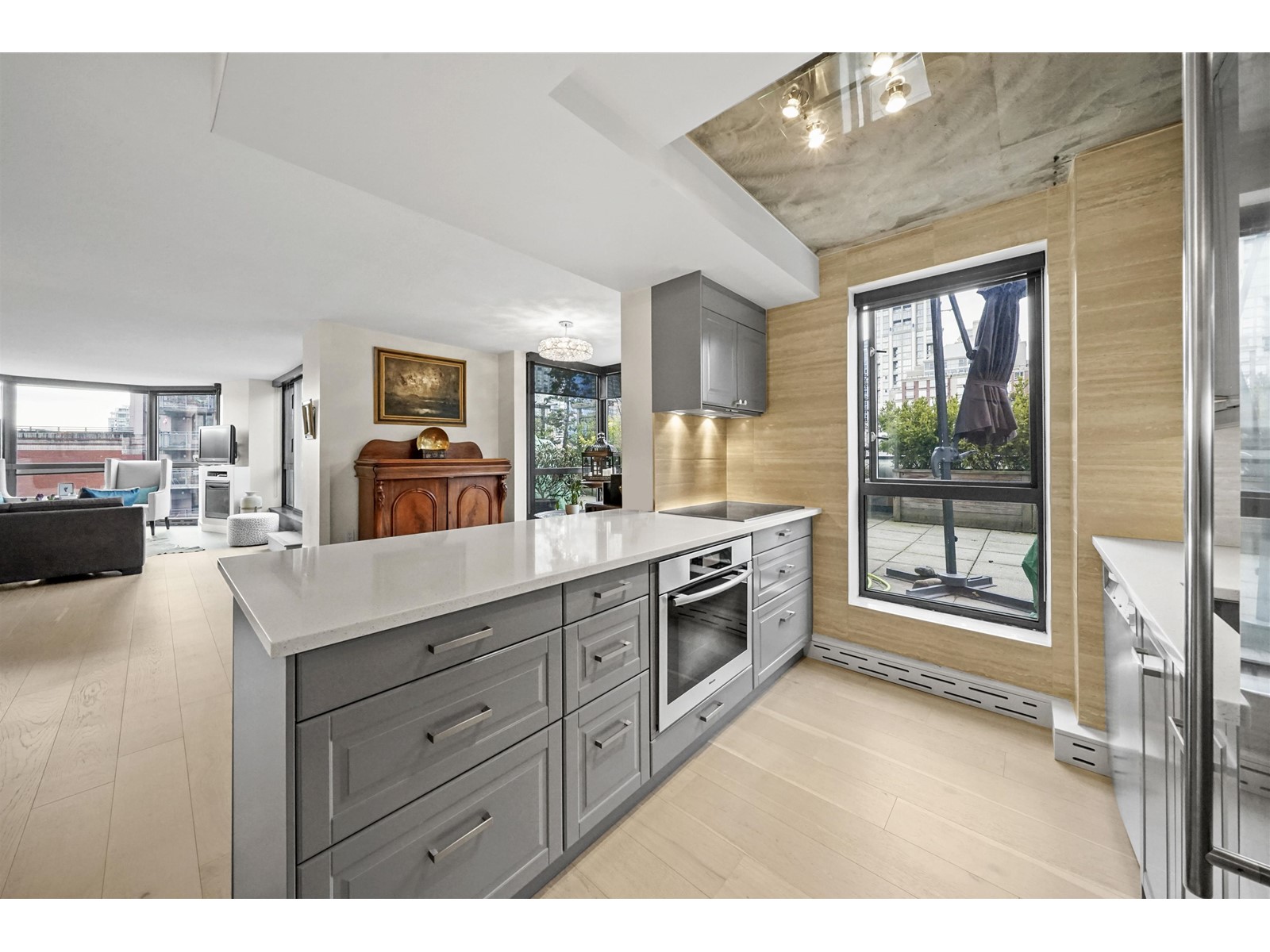 705-212 Davie Street, Vancouver, BC, V6B 5Z4