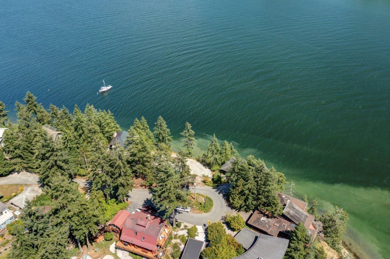 302 Shoal Lkout Road, Gibsons, BC, V0N 1V7