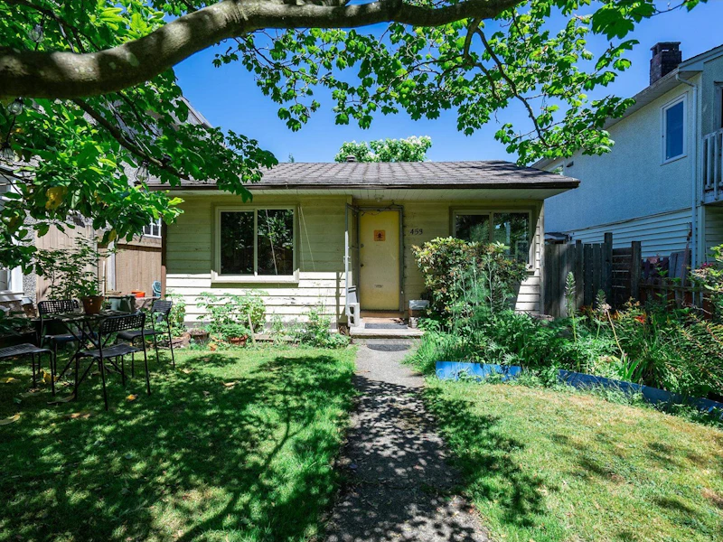 453 E 31st Avenue, Vancouver BC V5V 2W6