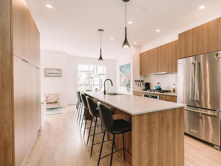 17-533 East 3rd Street, North Vancouver, BC, V7L 1G4