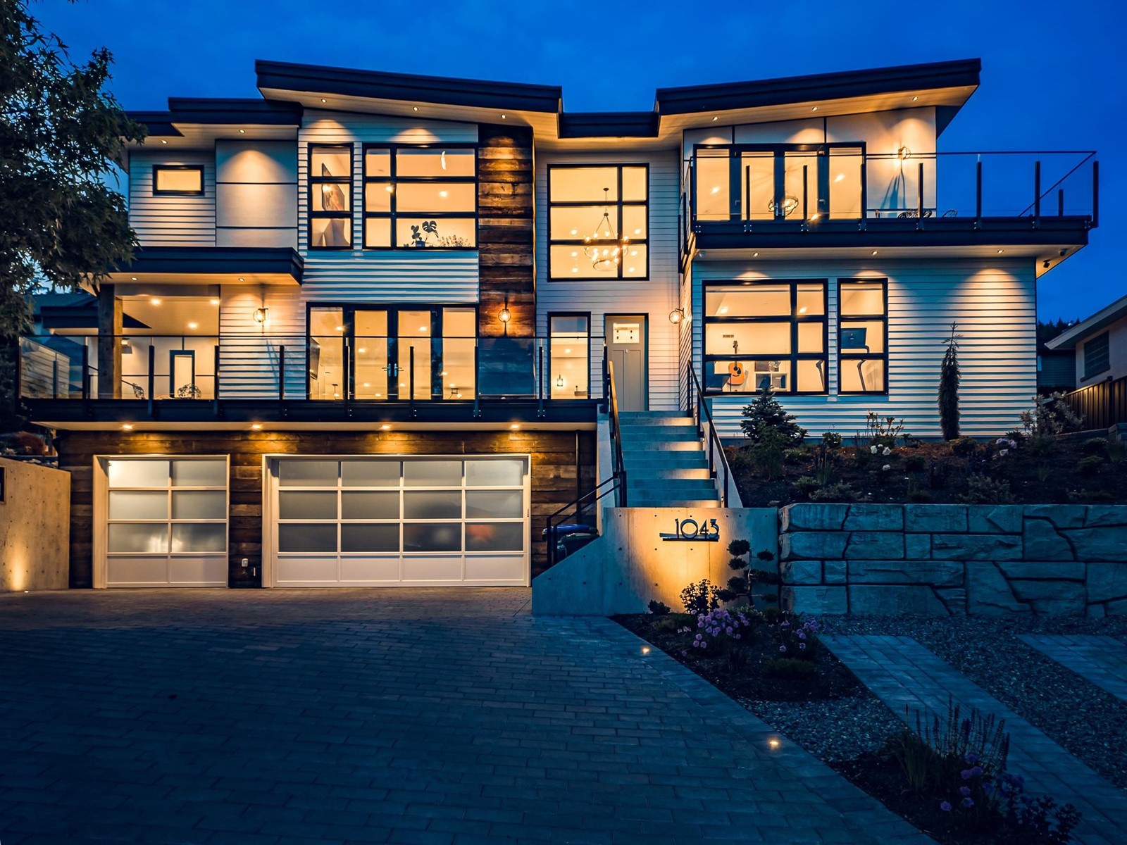 1043 Glacier View Place, Squamish, BC, V0N 1T0