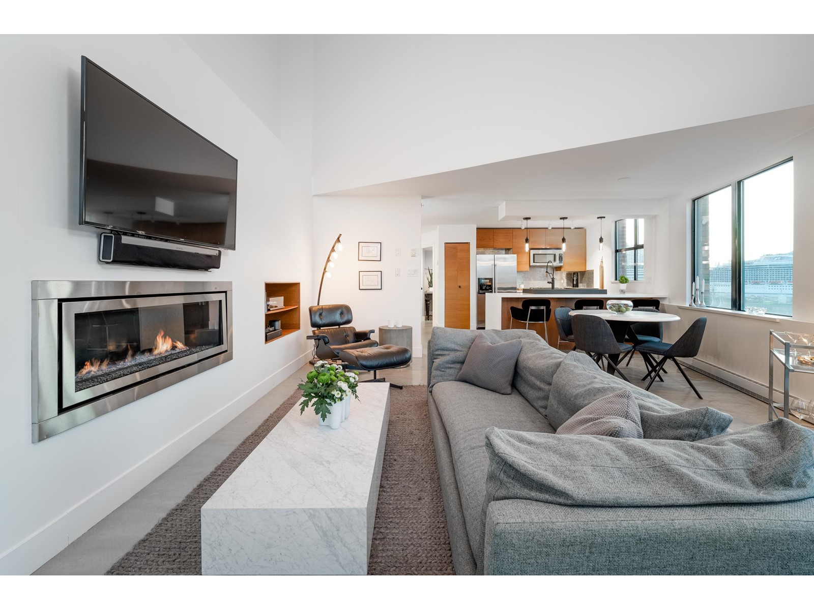 605-55 Alexander Street, Vancouver, BC, V6A 1B2
