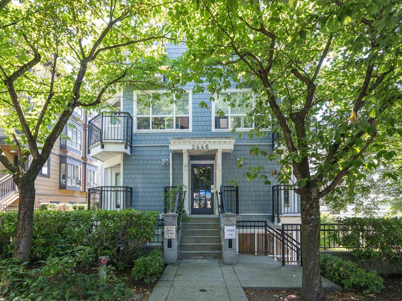 3 - 2446 W 4th Avenue, Vancouver BC V6K 1P3