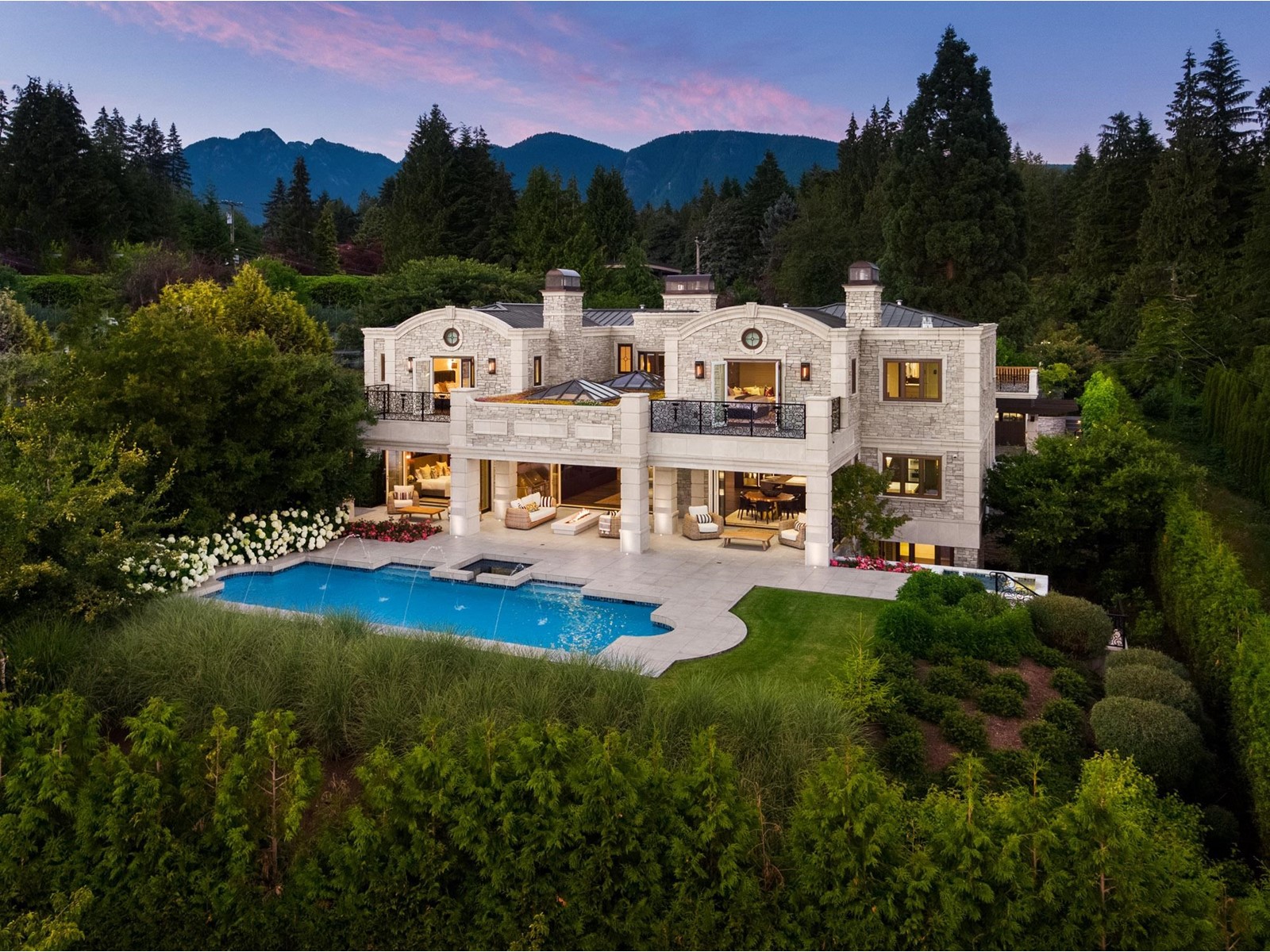640 Glenmaroon Road, West Vancouver, BC, V7S 1P6