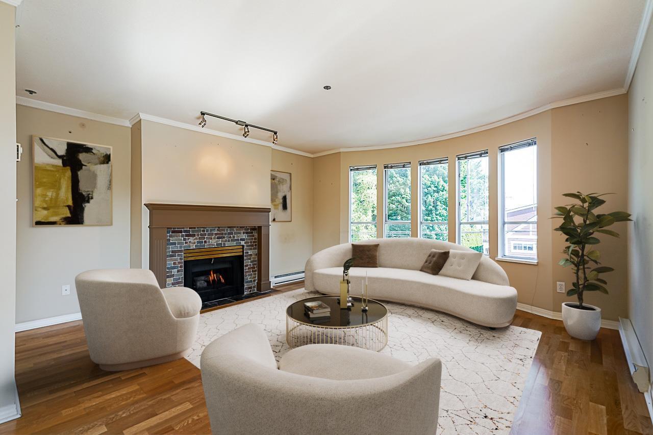 303-3220 West 4th Avenue, Vancouver, BC, V6K 1R9