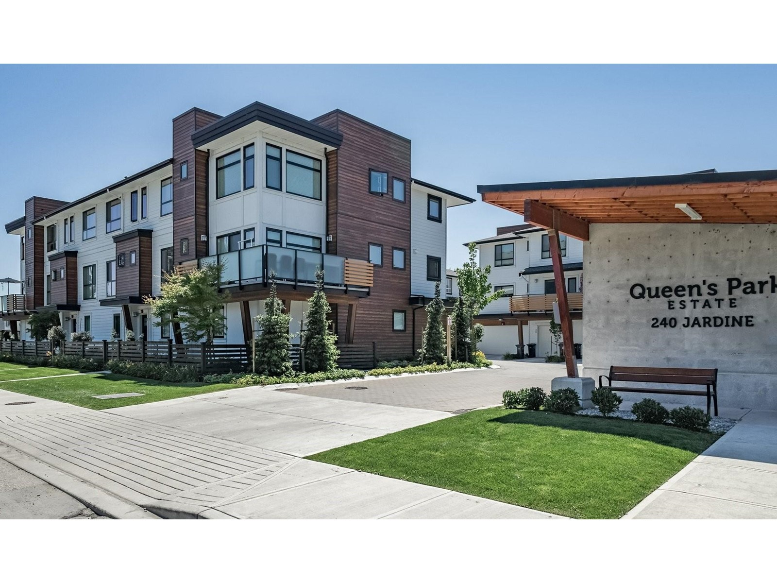 28-240 Jardine Street, New Westminster, BC, V3M 0K8