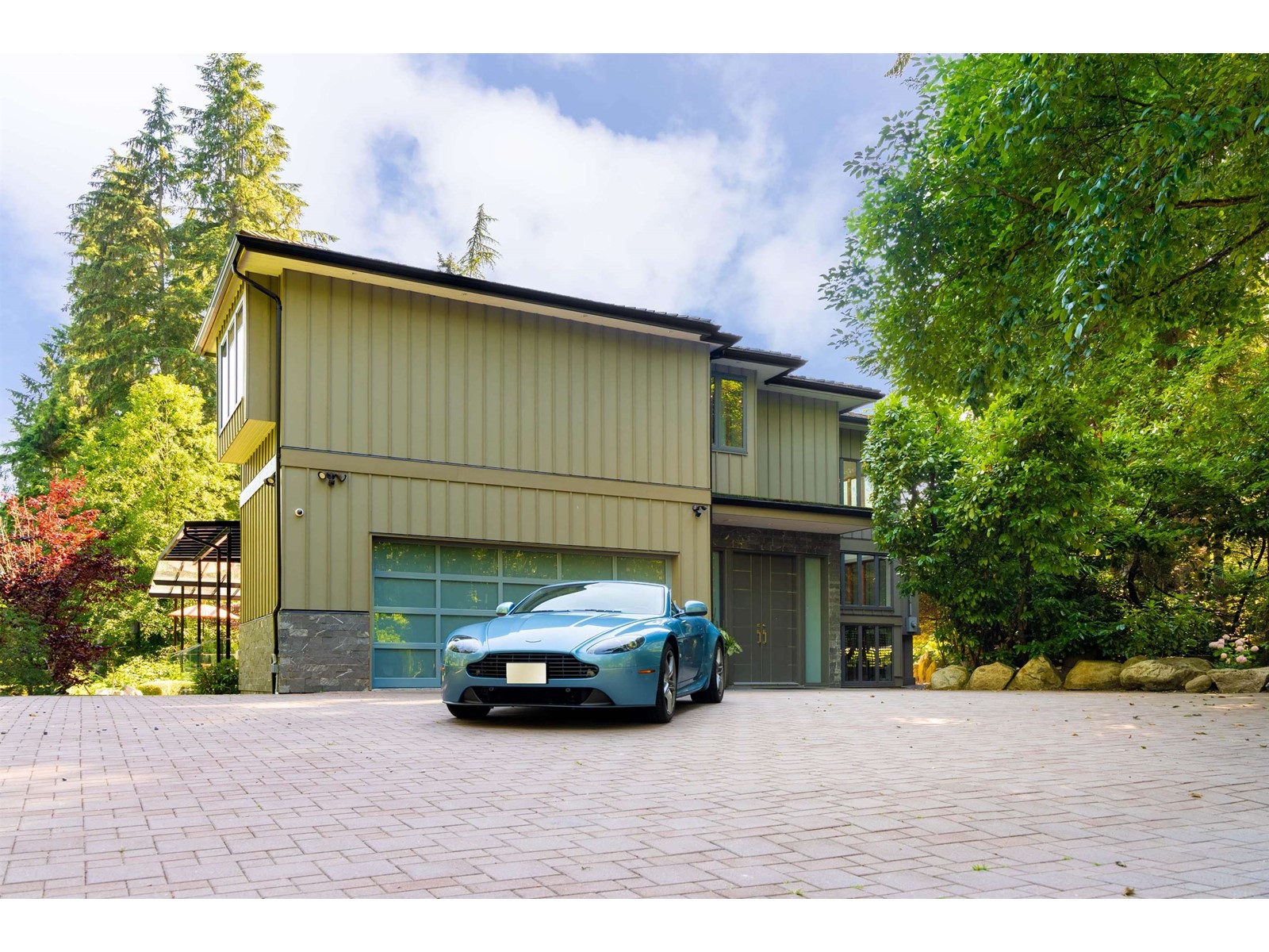 340 Southborough Drive, West Vancouver, BC, V7S 1M1