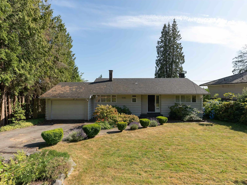 3230 Westmount Road, West Vancouver BC V7V 3G6