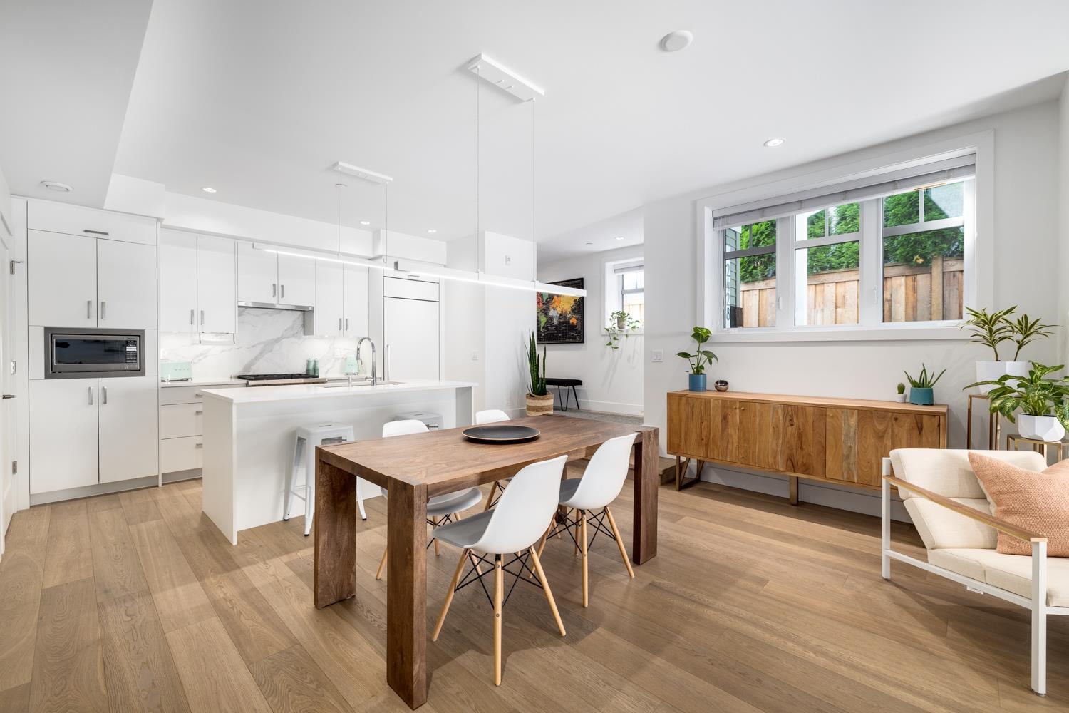 2428 West 8th Avenue, Vancouver, BC, V6K 2B1