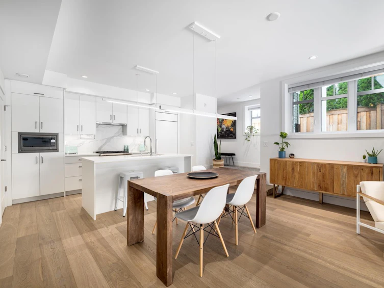 2428 West 8th Avenue, Vancouver, BC, V6K 2B1
