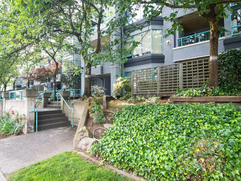 200 - 1966 Coquitlam Avenue, Port Coquitlam BC V3B 7P8