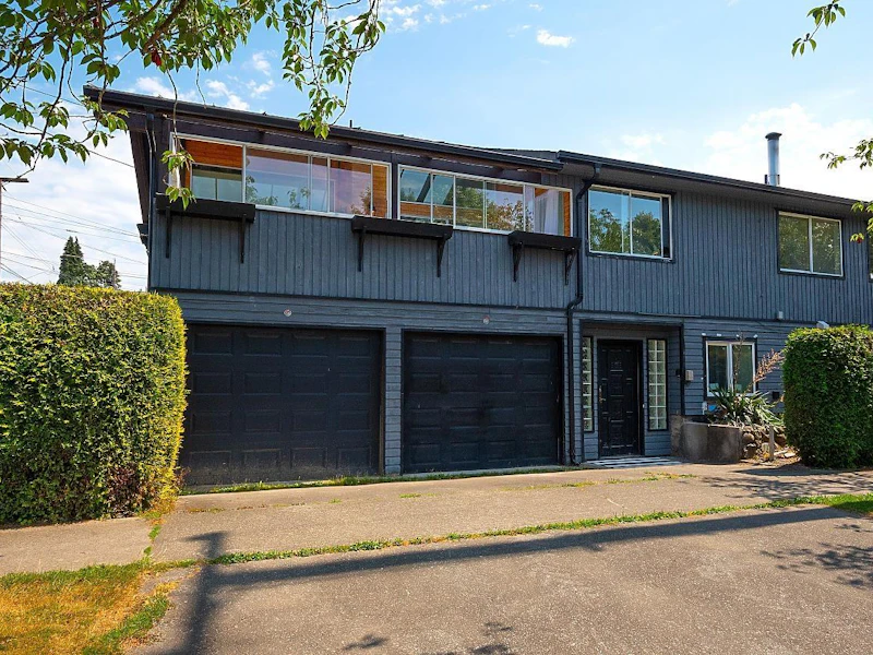 1003 E 39th Avenue, Vancouver BC V5W 1K9