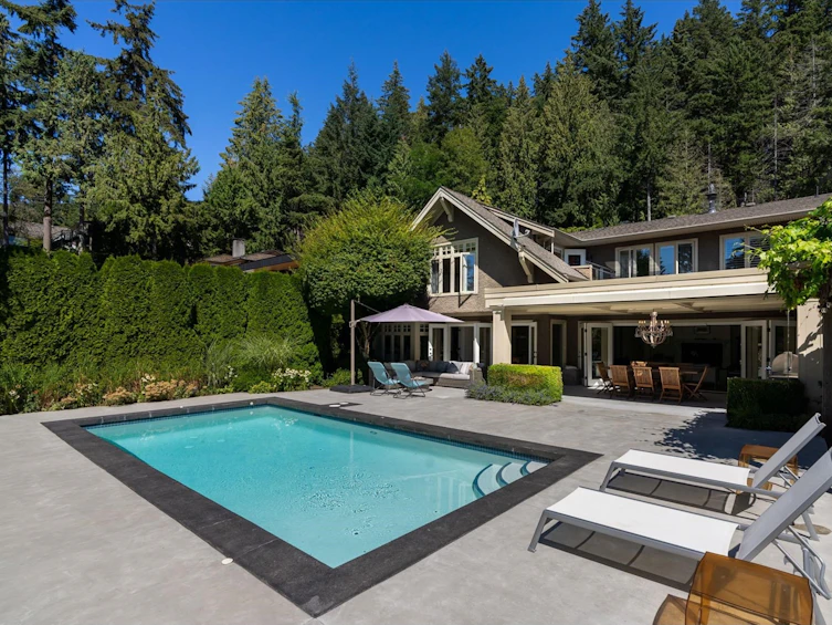 3825 Bayridge Avenue, West Vancouver, BC, V7V 3J3