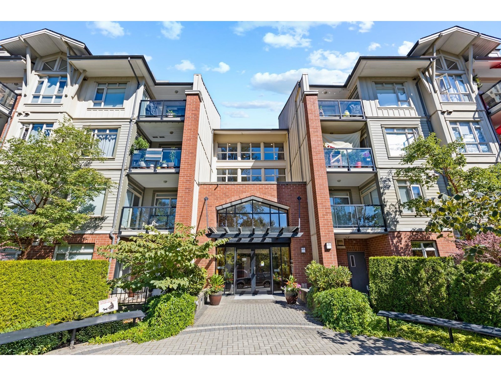 401-100 Capilano Road, Port Moody, BC, V3H 5M9