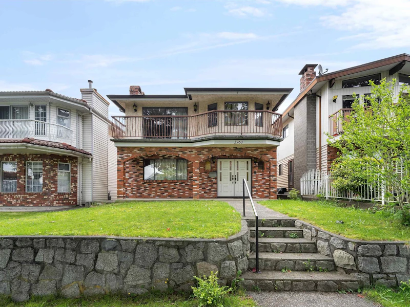 3767 Venables Street, Burnaby BC V5C 2Y9